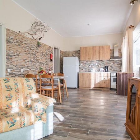 Kouramádes Stelios Stone House Sinaradesヴィラ エクステリア 写真