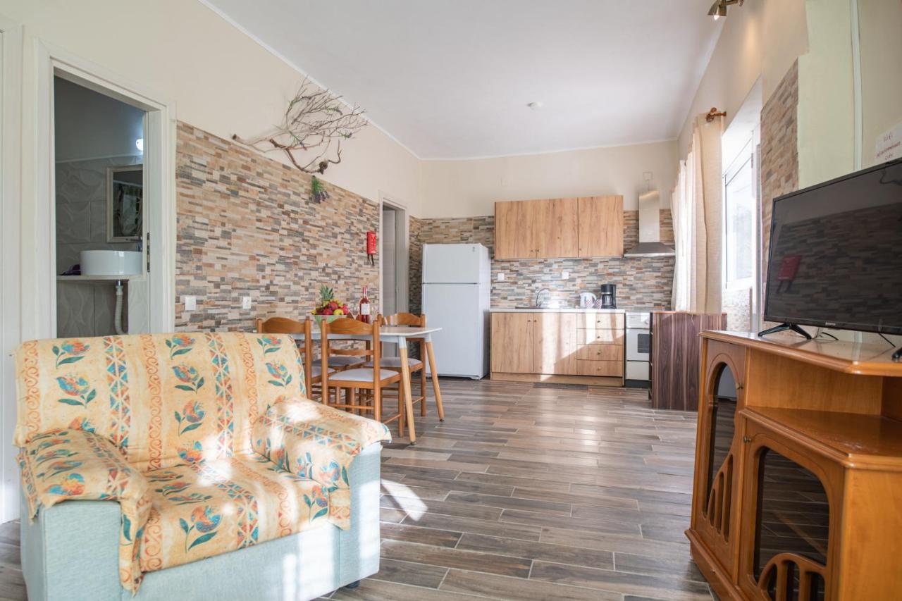 Kouramádes Stelios Stone House Sinaradesヴィラ エクステリア 写真