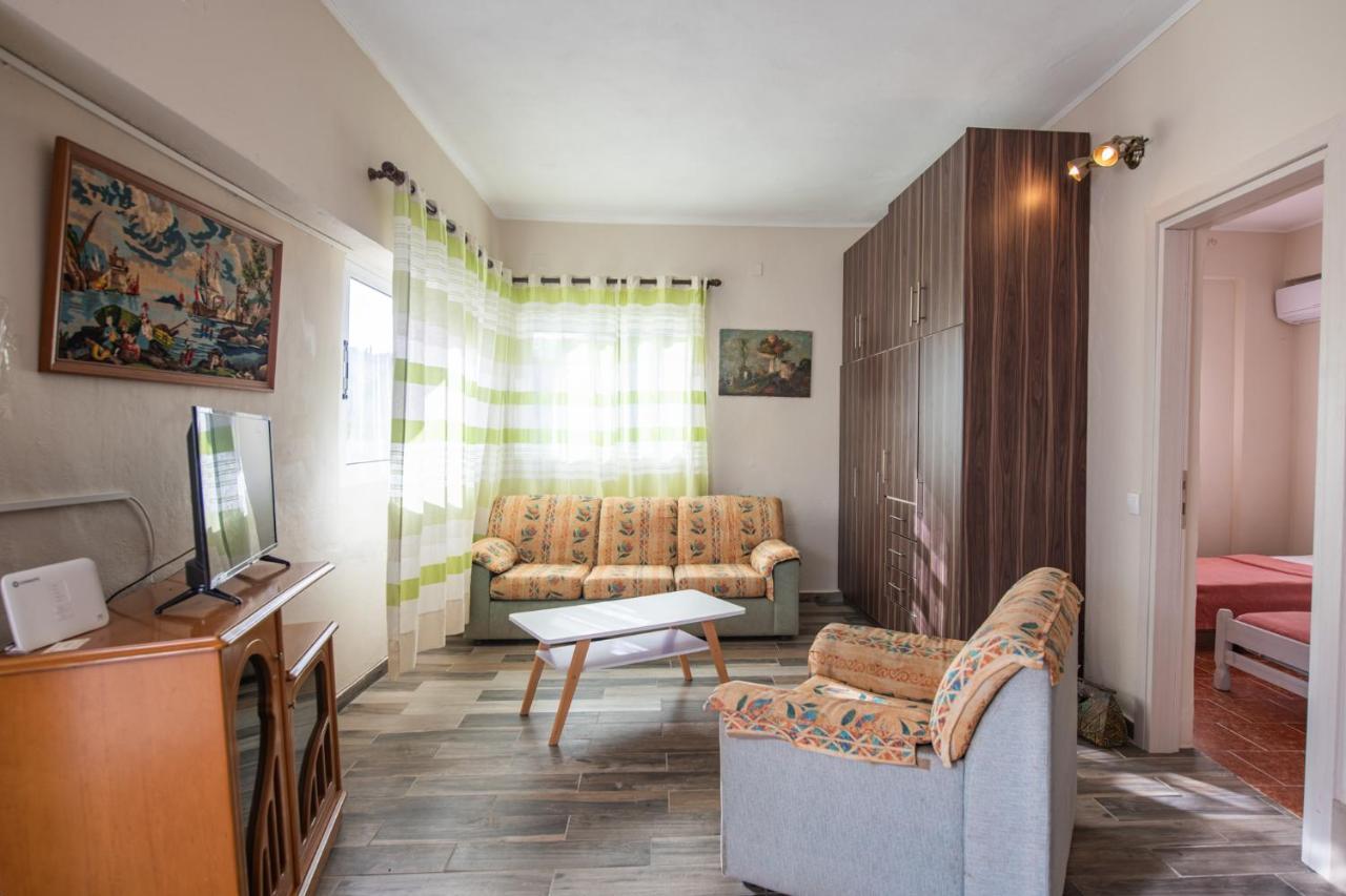 Kouramádes Stelios Stone House Sinaradesヴィラ エクステリア 写真