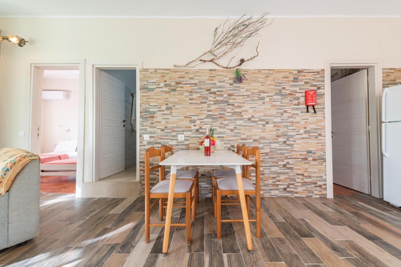 Kouramádes Stelios Stone House Sinaradesヴィラ エクステリア 写真